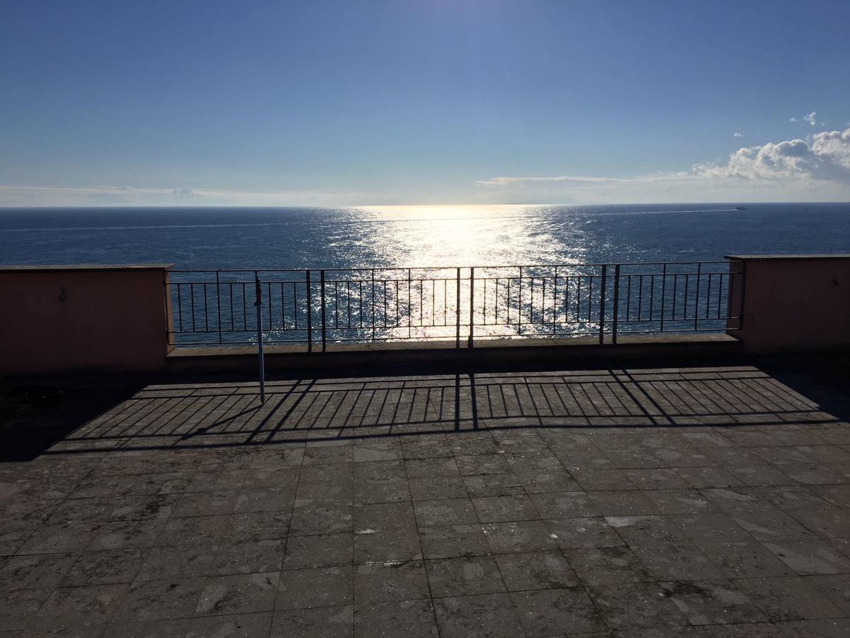Sunrise Guest House Гаета Екстер'єр фото